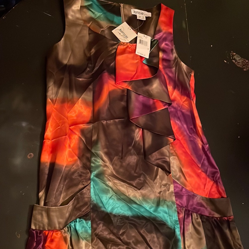 Kensie Multi-color dress, with pockets.